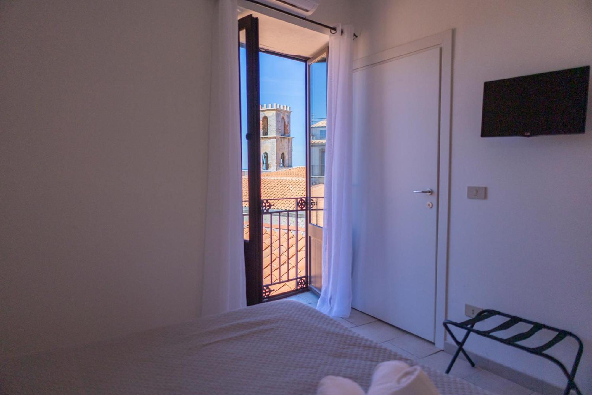 تْشيفالو Dolce Vita Rooms And Apartments المظهر الخارجي الصورة